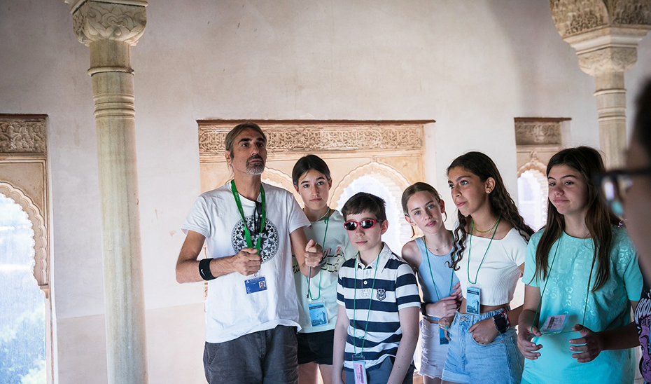 Imagen del artículo La Alhambra presenta su programa educativo de actividades para el verano